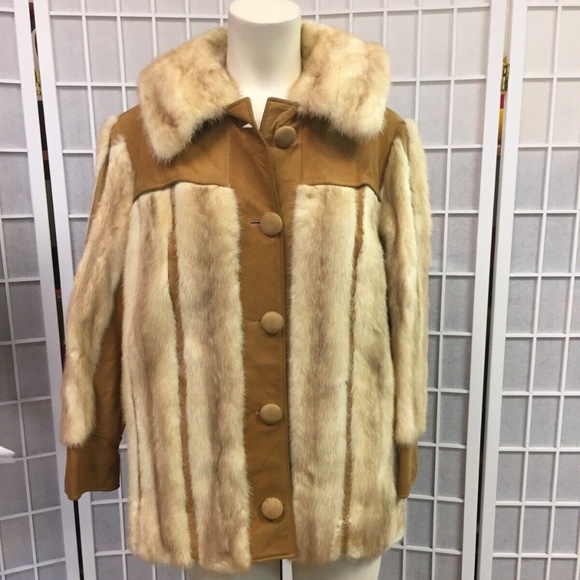 I.R. Fox,Woman, Genuine Fur Jacket,Size M,long sleeve, buttons,Internal lining.! - Picture 2 of 8